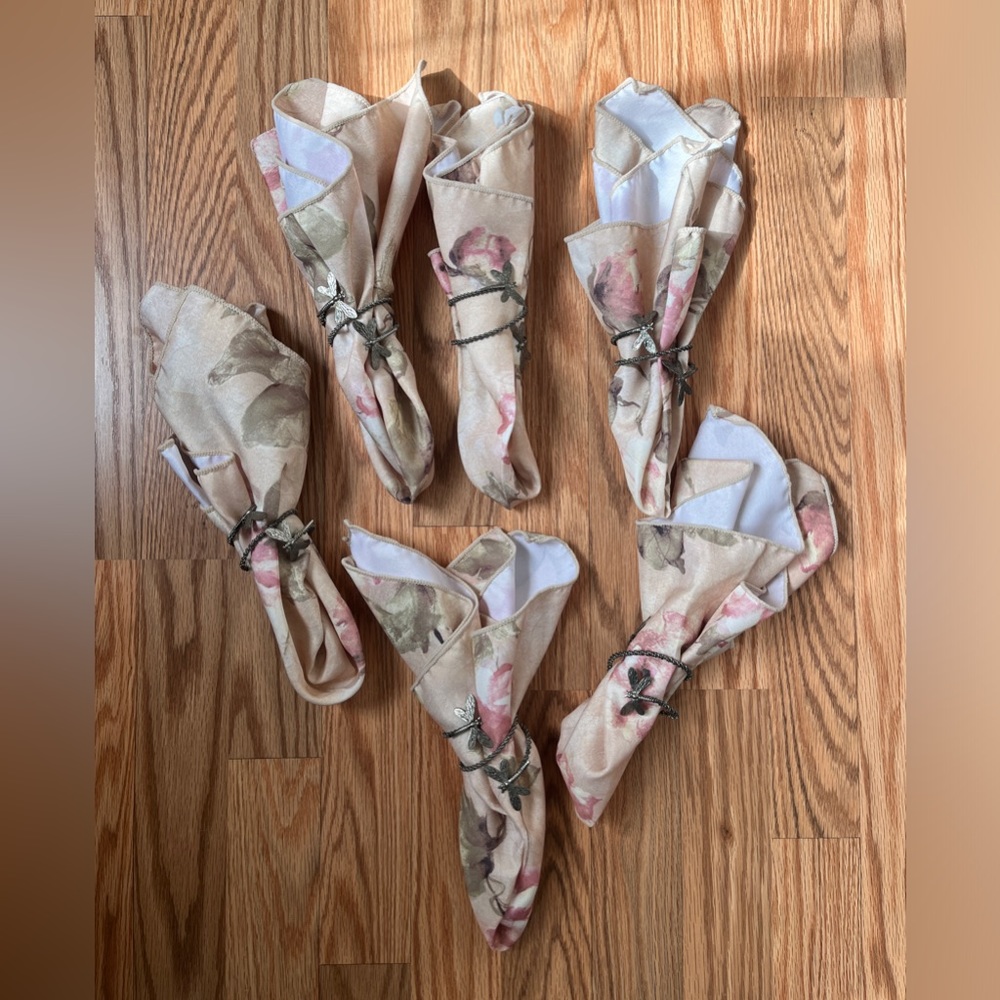 Six (6) Vintage Cloth Napkins With Butterfly Rings